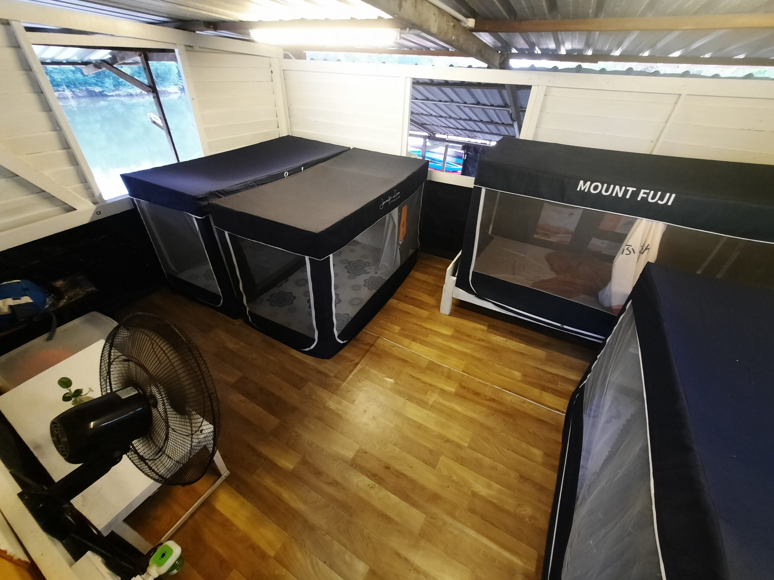 Private room with 4 POD Beds for a weekend getaway